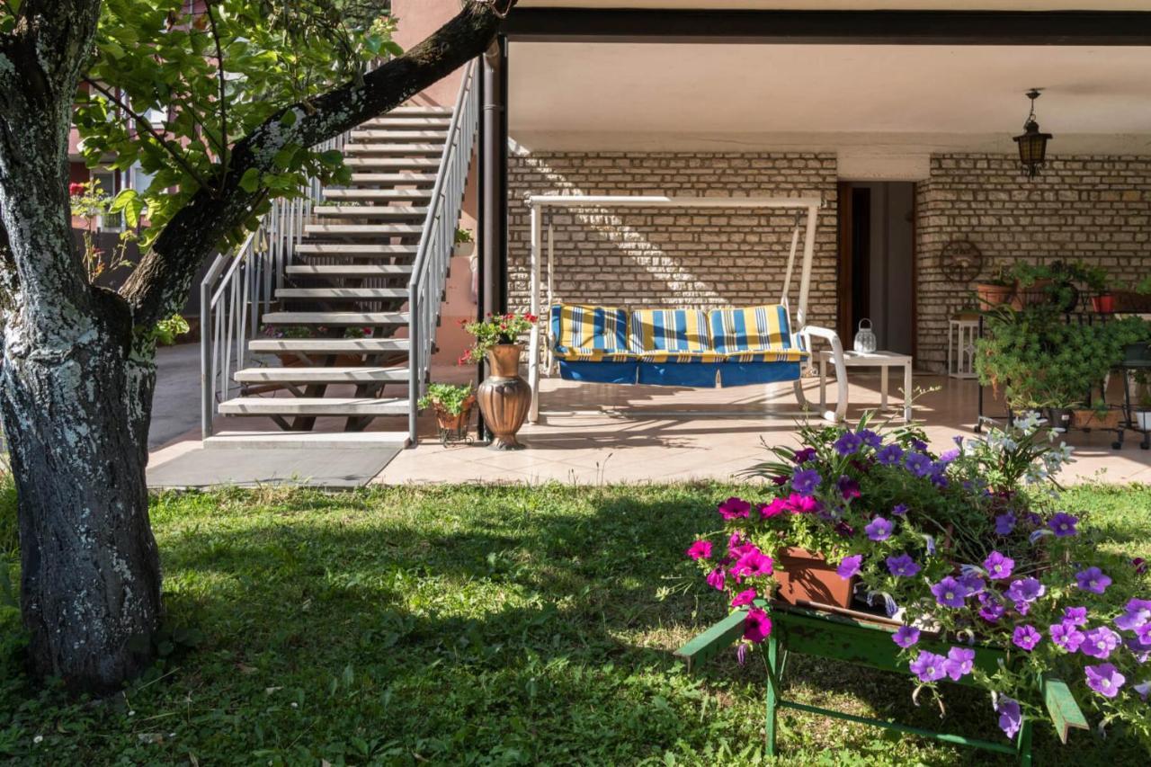 Villa Francesco Appartamento La Ruota Дезенцано-дель-Гарда Екстер'єр фото