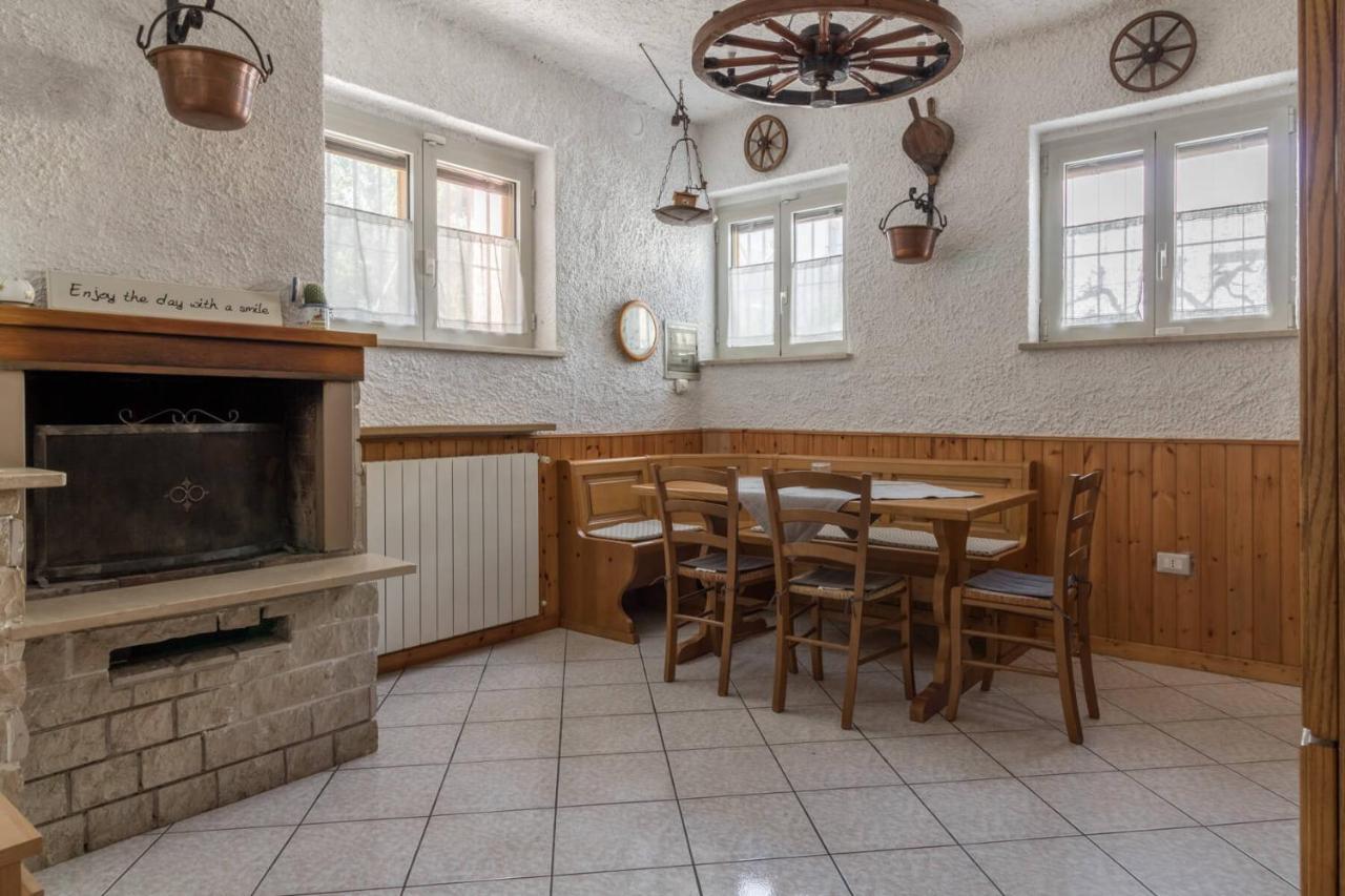 Villa Francesco Appartamento La Ruota Дезенцано-дель-Гарда Екстер'єр фото