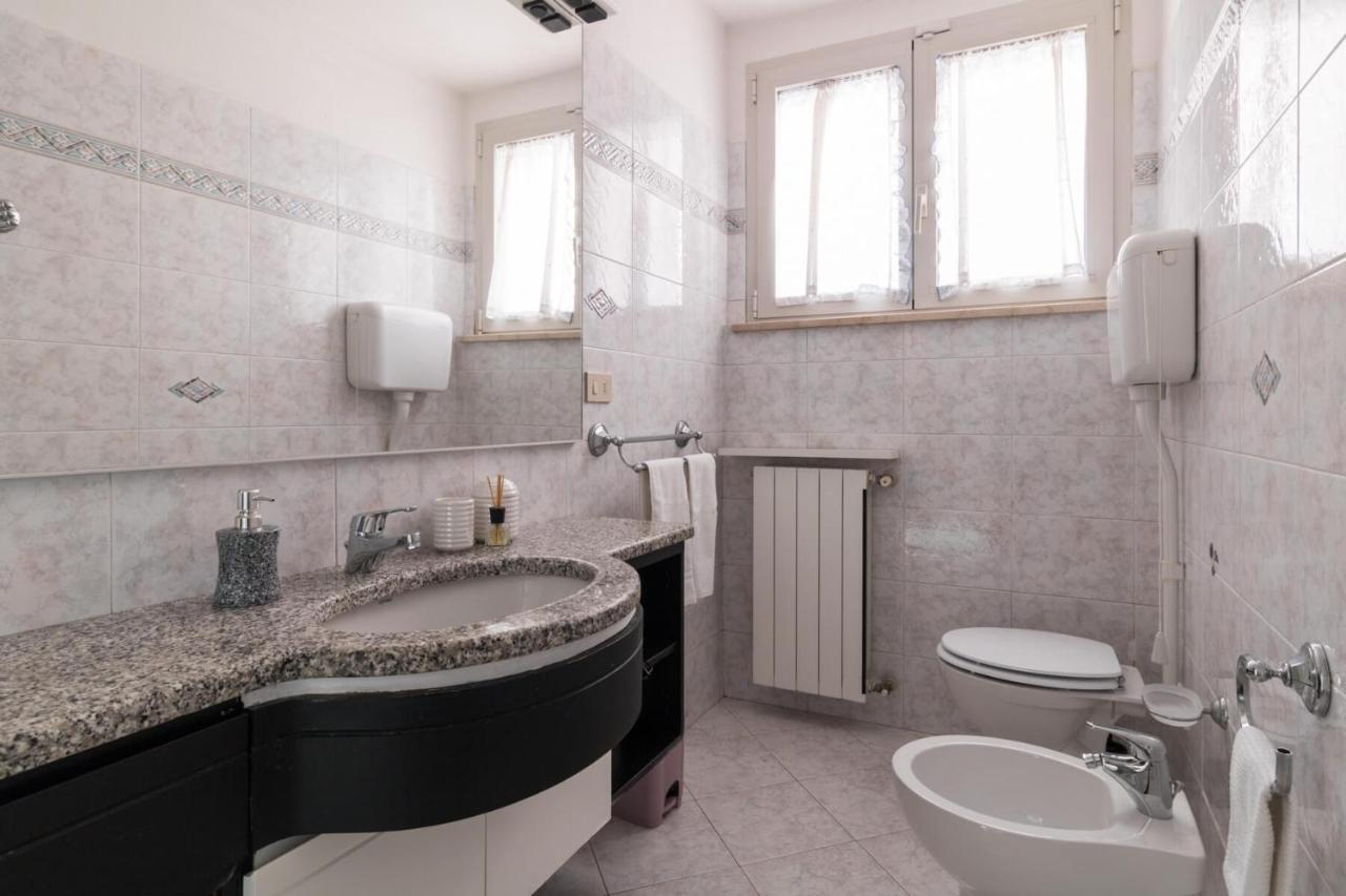 Villa Francesco Appartamento La Ruota Дезенцано-дель-Гарда Екстер'єр фото