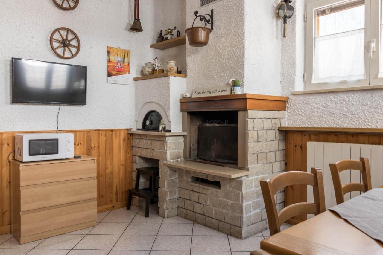 Villa Francesco Appartamento La Ruota Дезенцано-дель-Гарда Екстер'єр фото